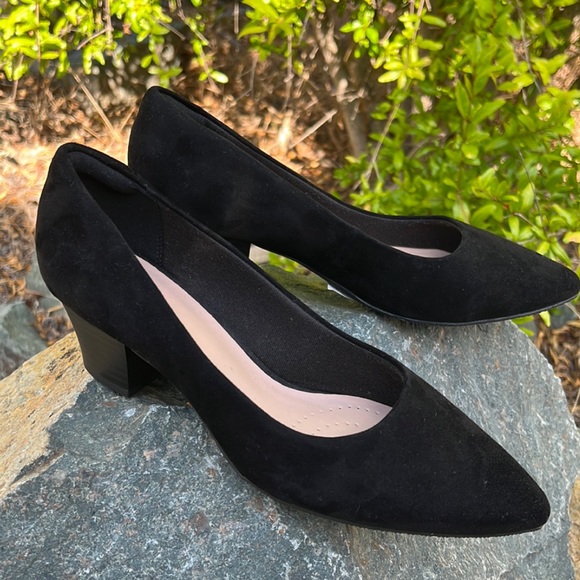 Clarks Shoes - ✨Clarks ✨Teresa Step Pump✨